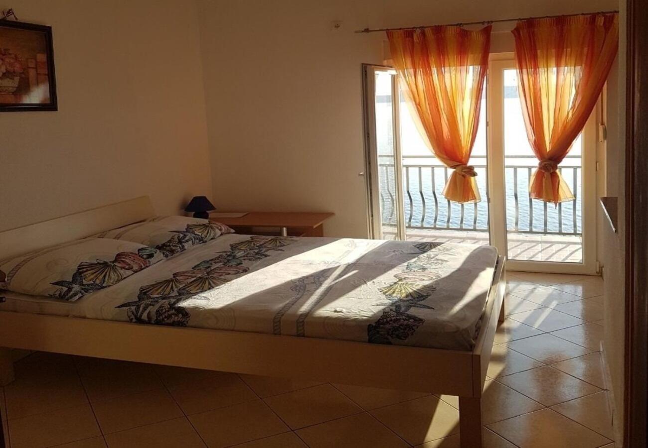Apartments Domagoj - On The Beach Lukovo Sugarje Luaran gambar